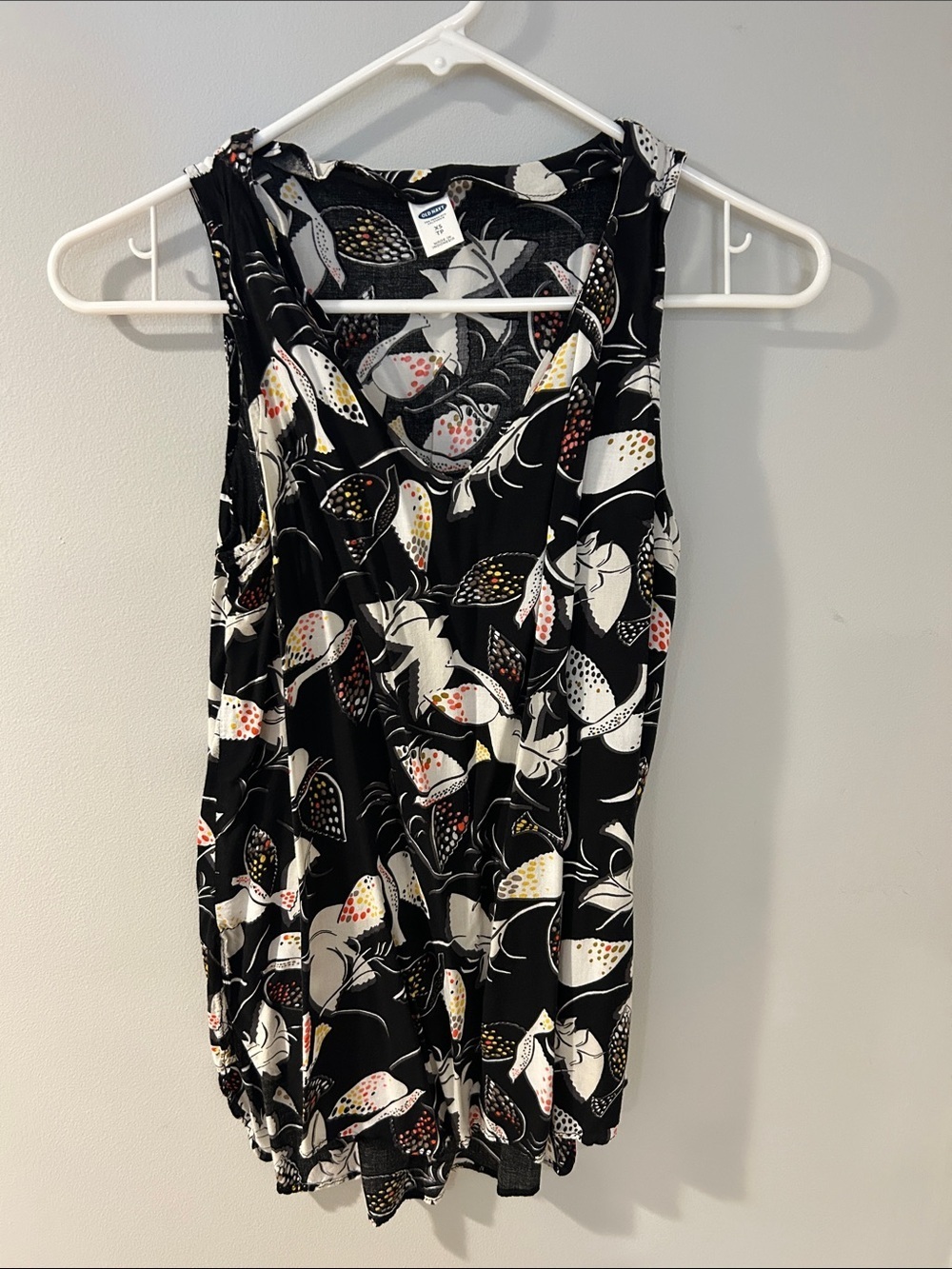 Old Navy Black Floral-Print Sleeveless Tank Top
